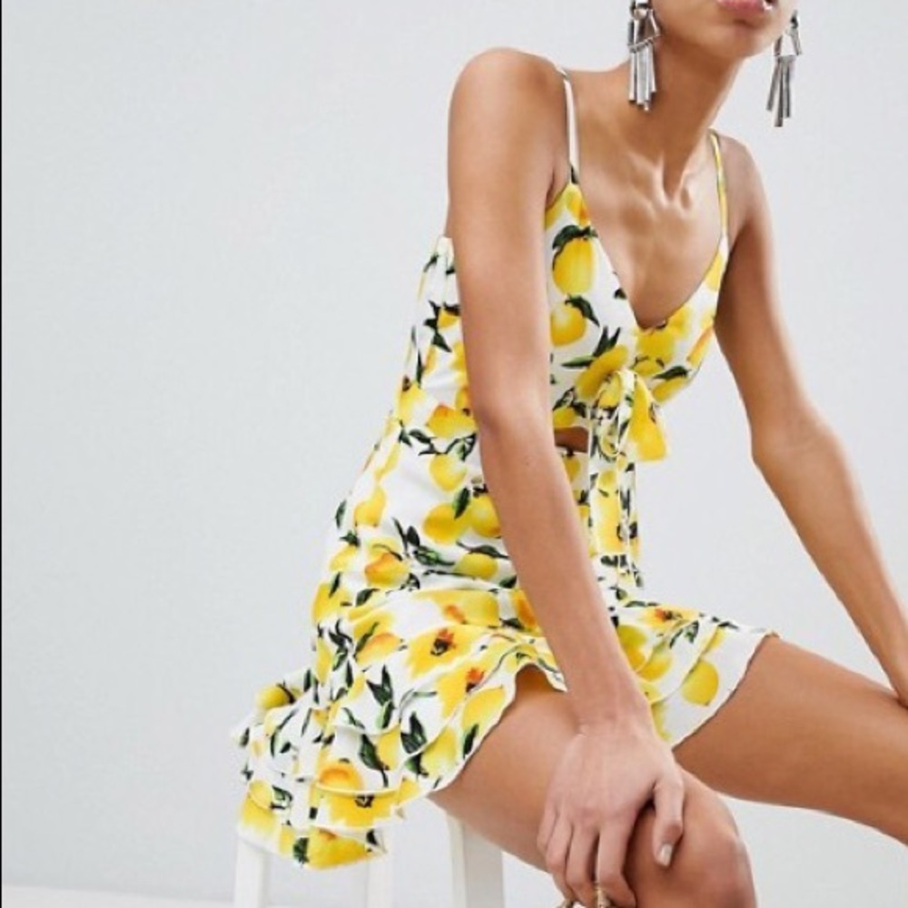 Summer dress - lemons! (Never worn)